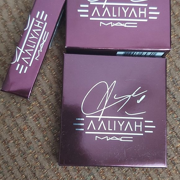 Aaliyah Mac Collection, 3 Pieces - Picture 2 of 2